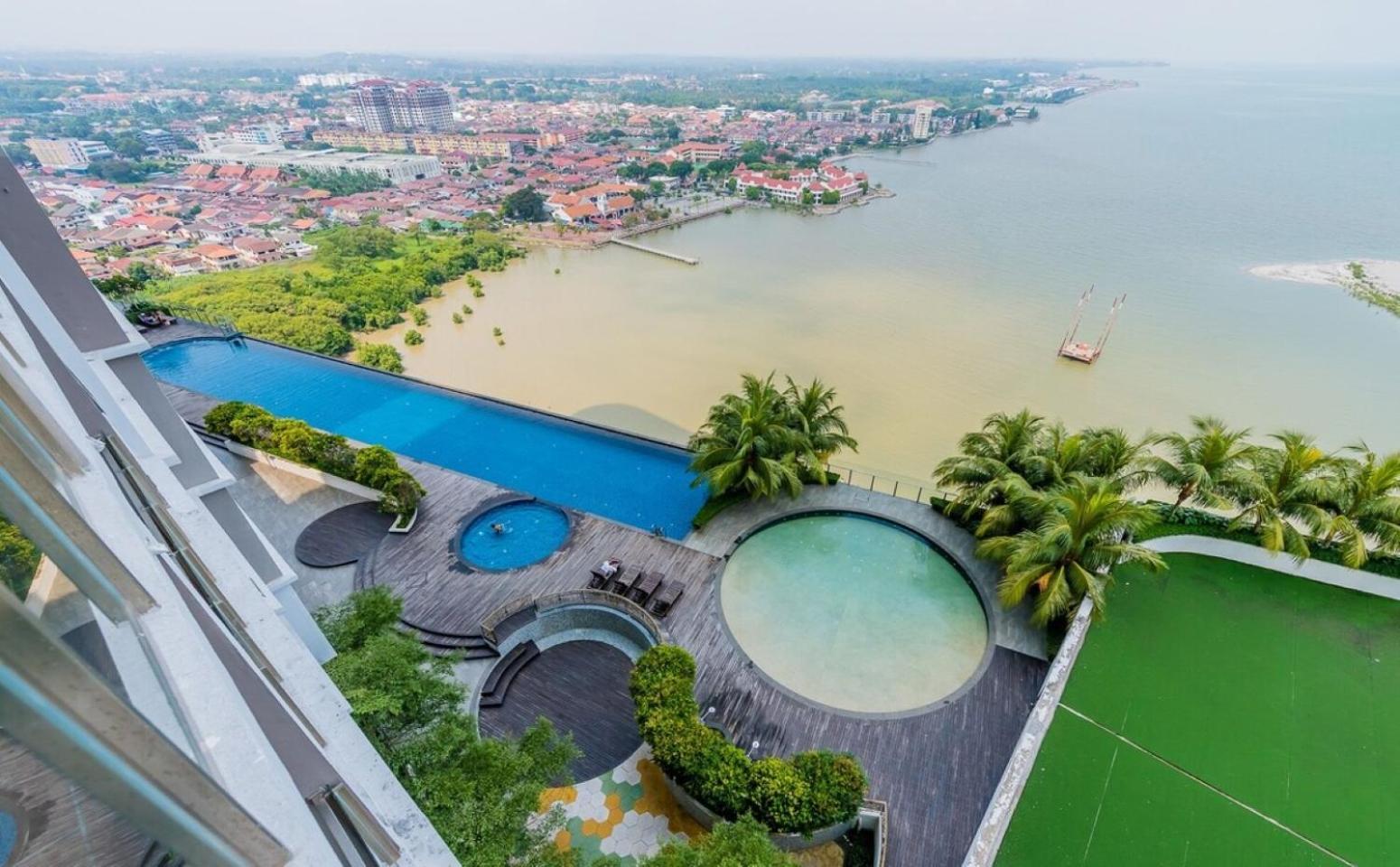 Silverscape Seaview Residence Melaka Exterior photo