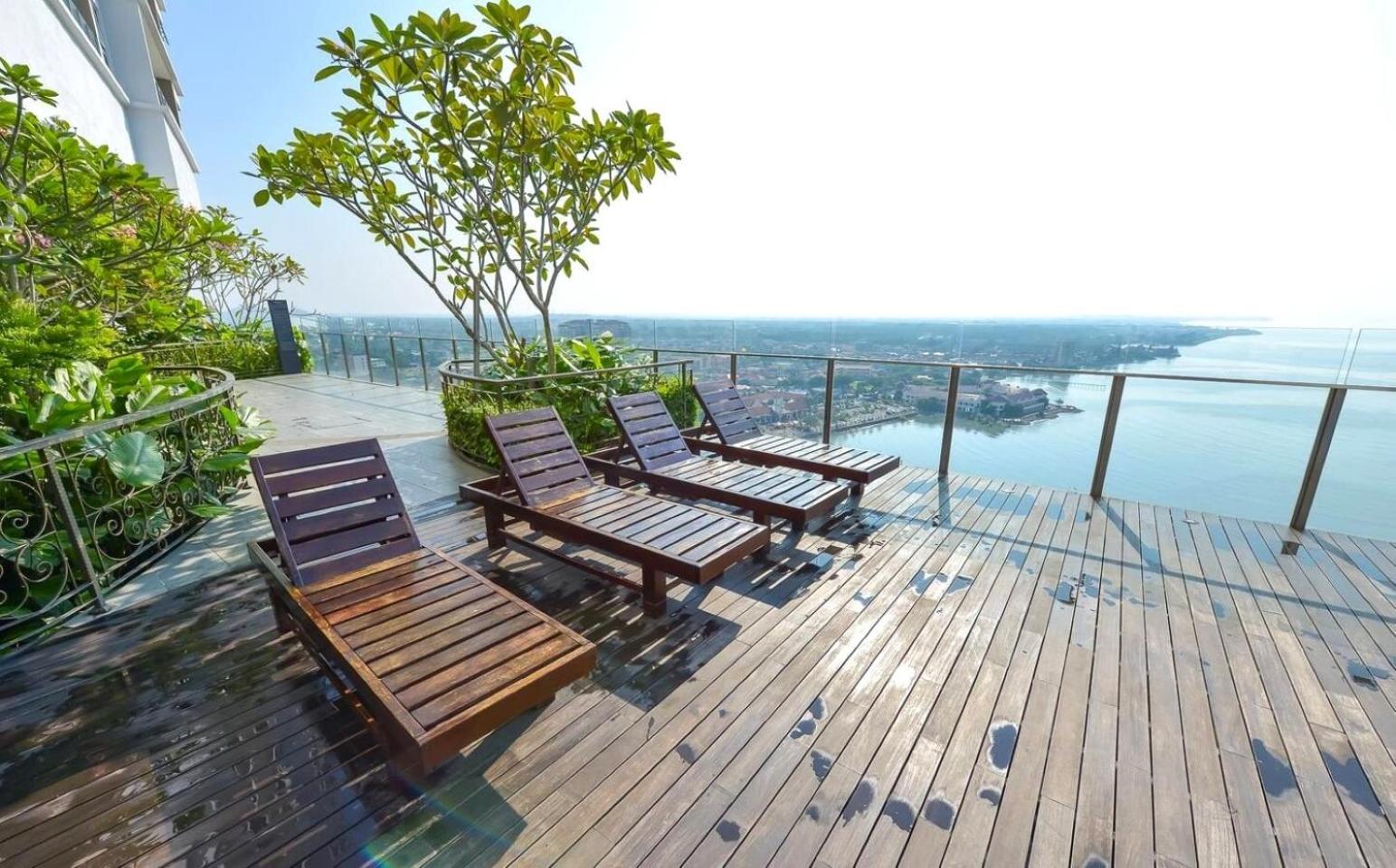 Silverscape Seaview Residence Melaka Exterior photo
