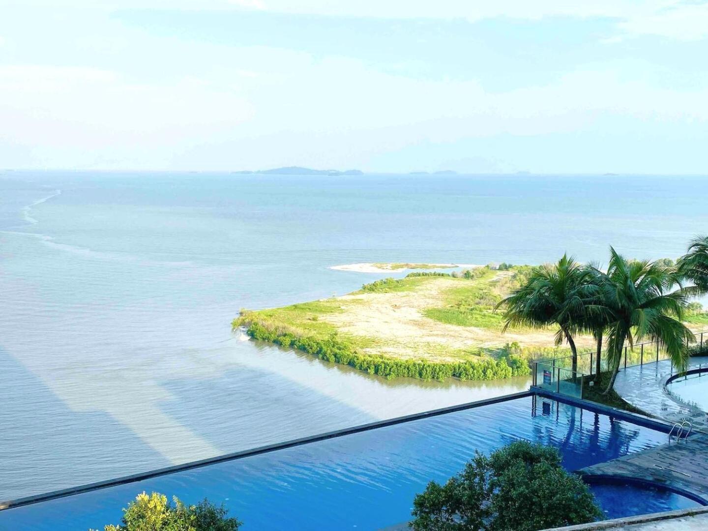 Silverscape Seaview Residence Melaka Exterior photo