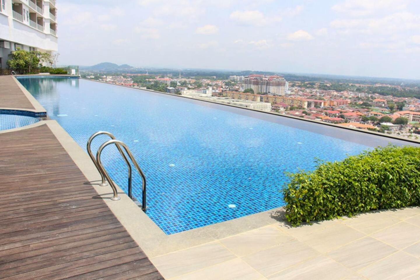 Silverscape Seaview Residence Melaka Exterior photo